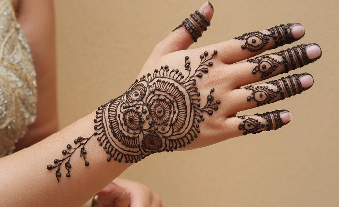royal front hand mehndi design